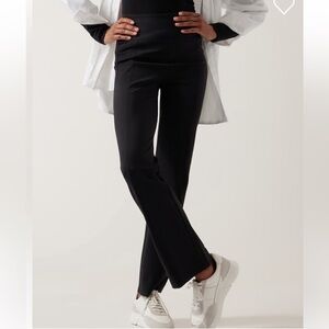 Athleta Delancey Straight Leg Pant - Black work-ready and activewear hybrid